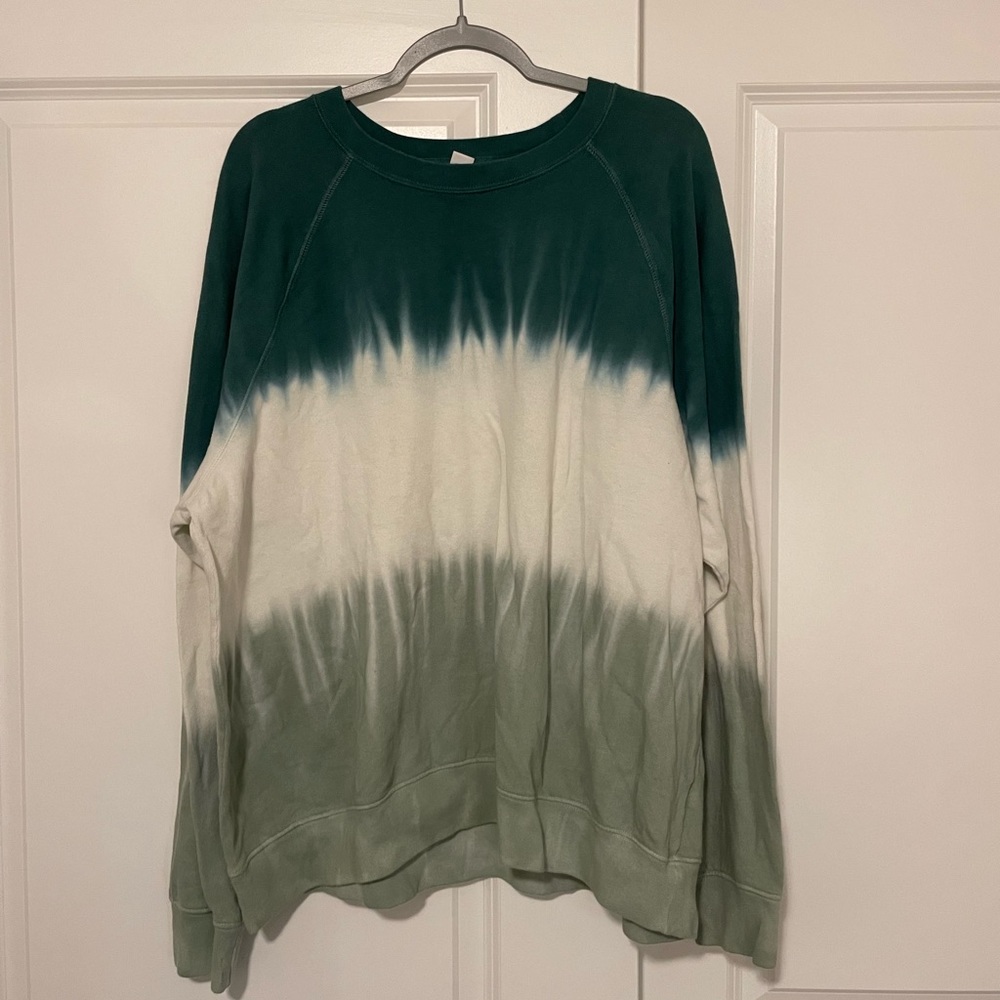 Old Navy crewneck